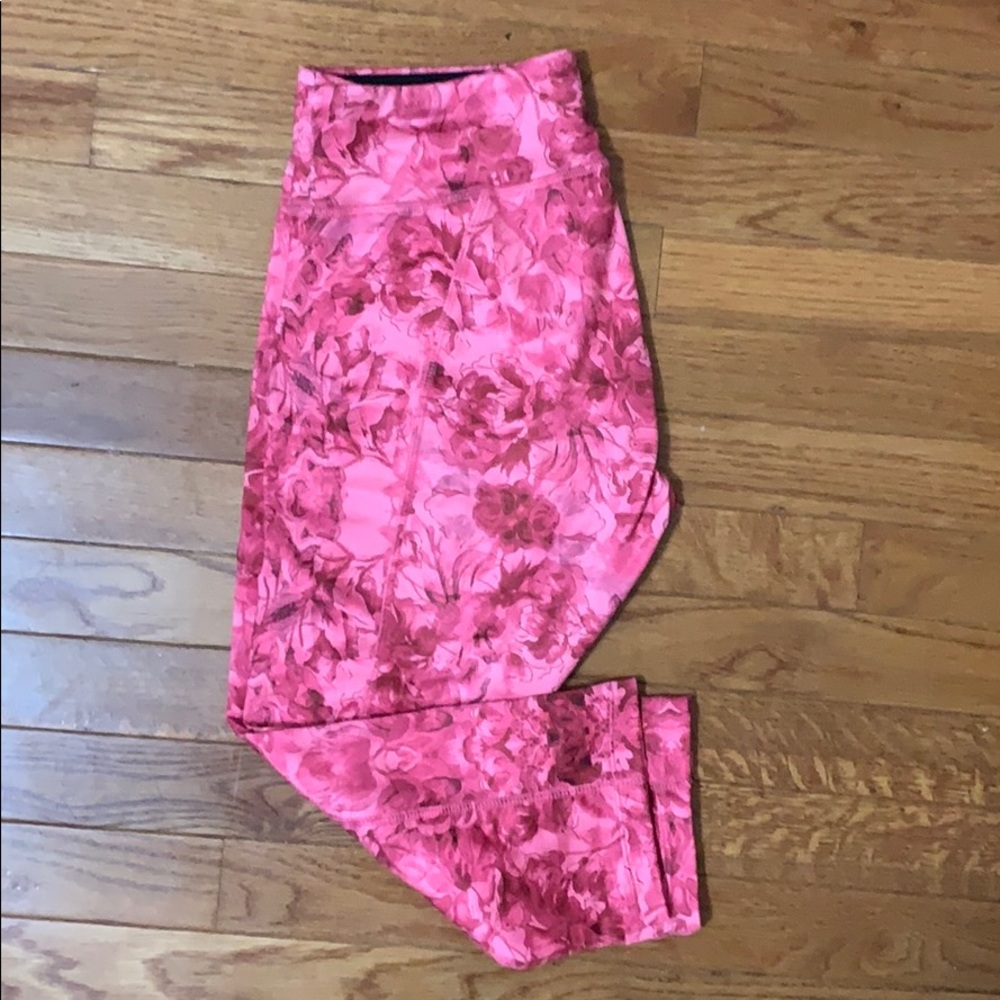 Lularoe Jade workout Capri leggings size medium